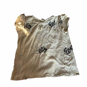 smoking lily floral tee